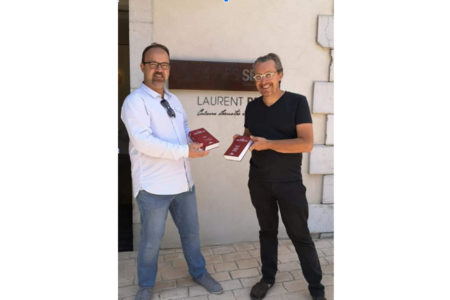 Traditionnel échange de guide de l'ACGCM avec Laurent Petit Traditionnel échange de guide de l'ACGCM avec Laurent Petit